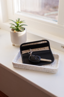 Recycled key and card pouch with RFID 1455411_lif