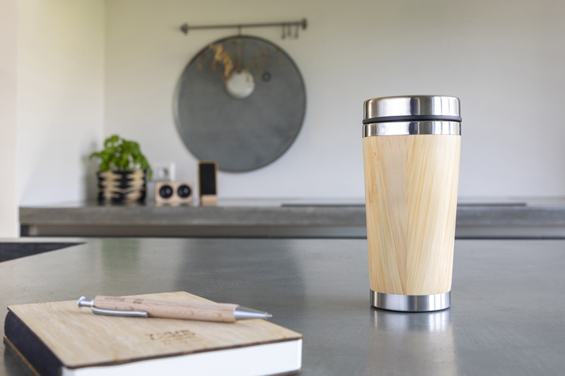 Bamboo double walled travel mug (400ml) 8947_lif