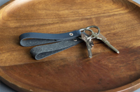 Made recycled leather keyring 269137_001 (Black)