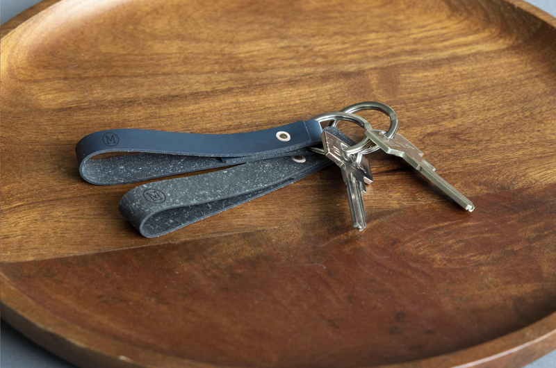 Made recycled leather keyring 269137_001 (Black)