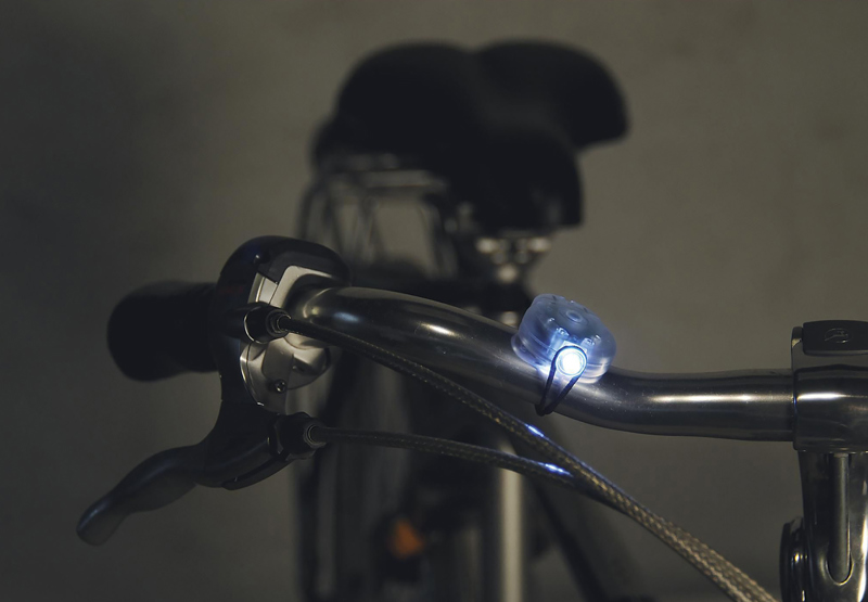 Bicycle lights 264999_970 (Transparent)
