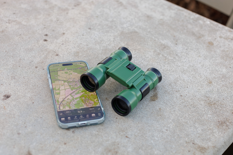 Binoculars 1454843_lif