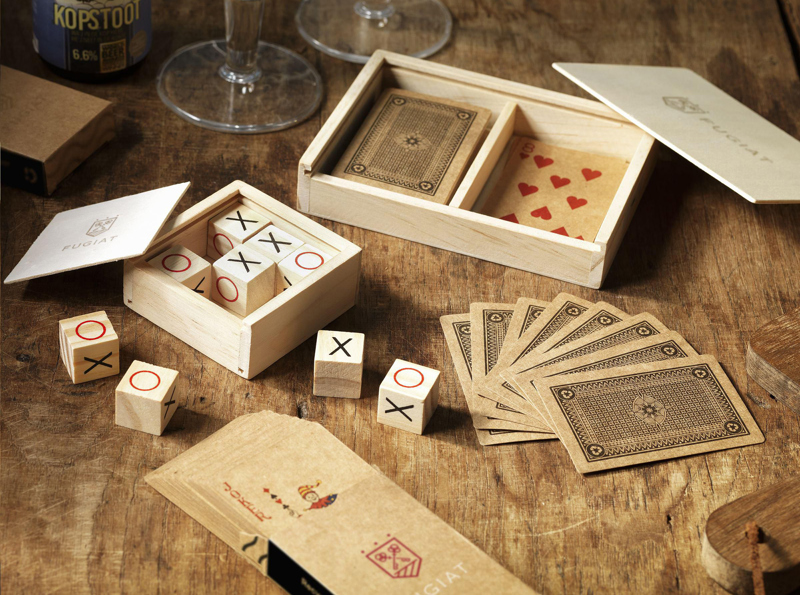  Recycled double deck playing cards 261086_945 (Wood)