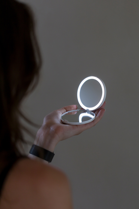 Recycled pocket mirror 1513478_lif