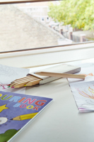 Six colour pencil set 2432_lif