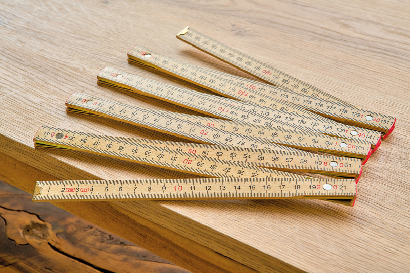 Foldable ruler (2m) 1350409_011 (Brown)