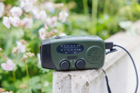 Dynamo radio and power bank 1507200_lif