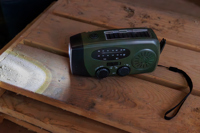 Dynamo radio and power bank 1507200_lif