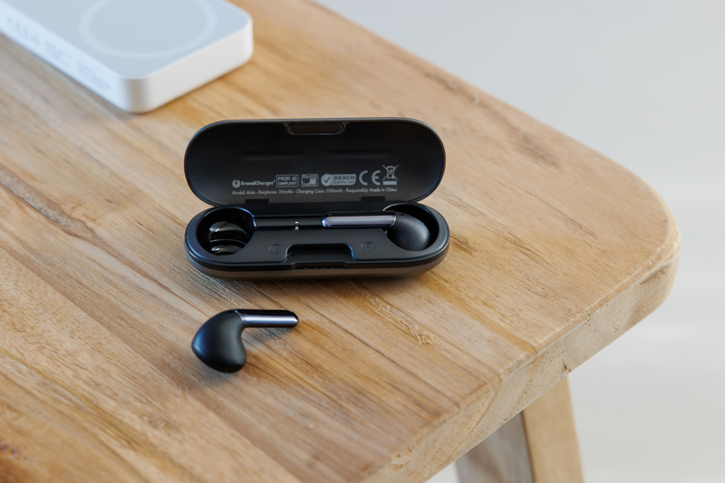 Brandcharger True wireless Earbuds 1430214_lif