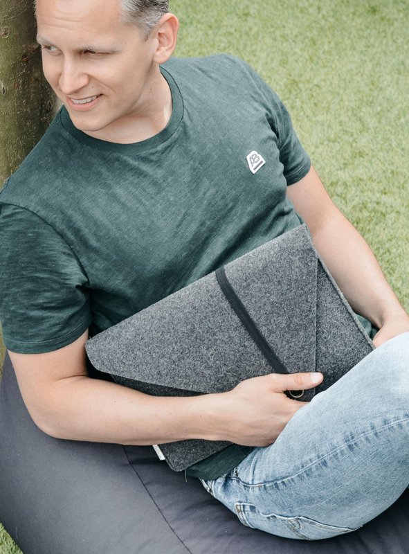 Made recycled laptop sleeve 269492_001 (Black)