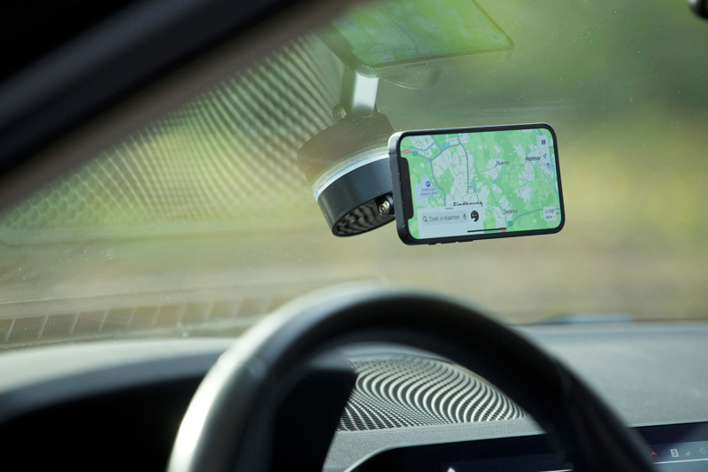 Magnetic phone holder with suction cup  263203_001 (Black)