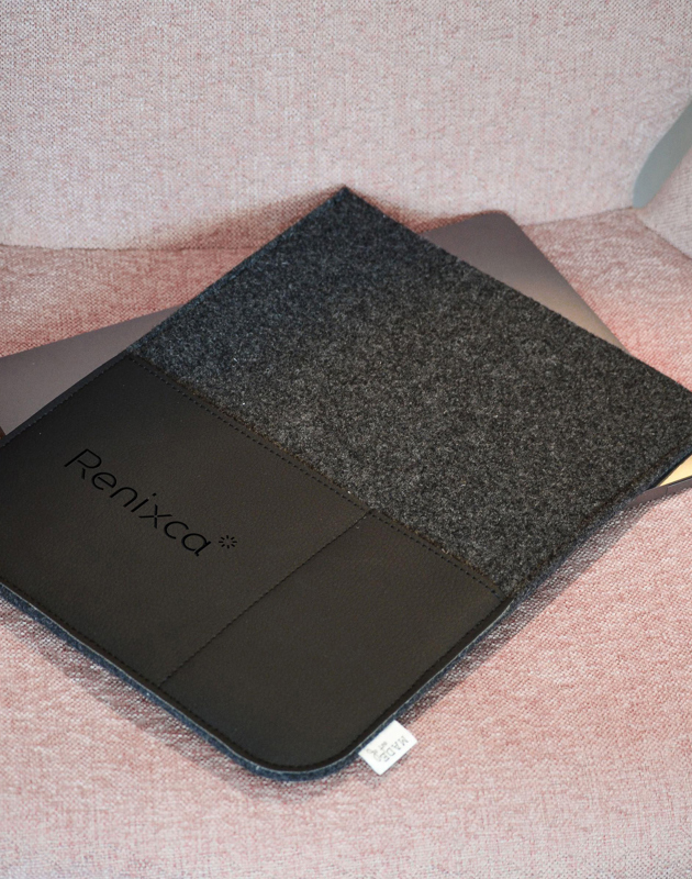 Made recycled leather laptop sleeve 269462_001 (Black)